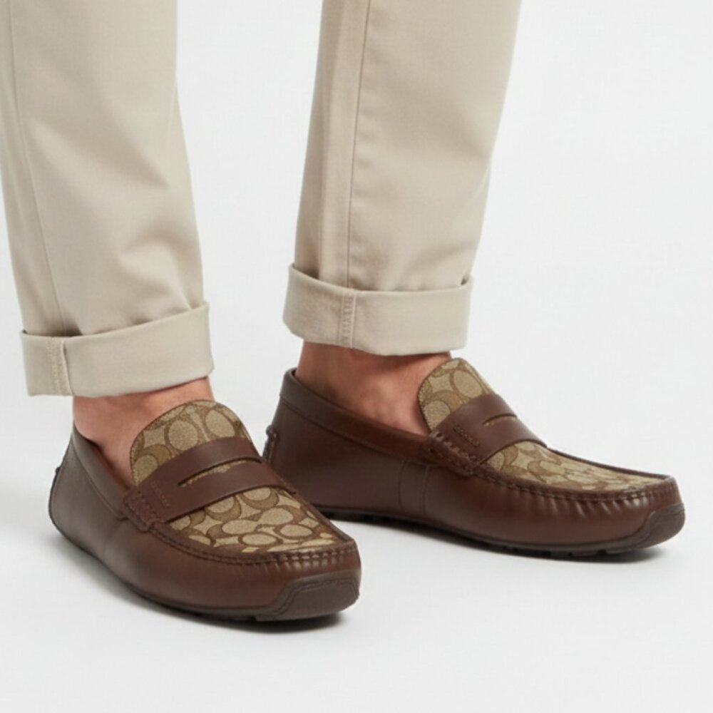 *NWT with Box COACH Liam Driver In Signature Jacquard US 7 EUR 40